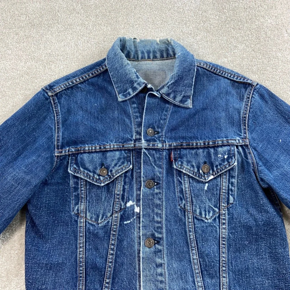 Vintage Big E Levi's Denim Trucker Jacket Mens 40 Small Blue Type III 525